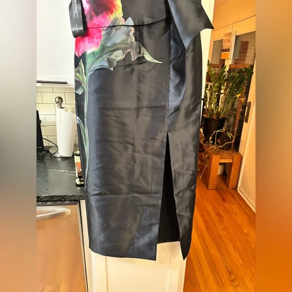 new Kay Unger Luciana column gown in midnight navy blue floral print - Picture 7 of 9